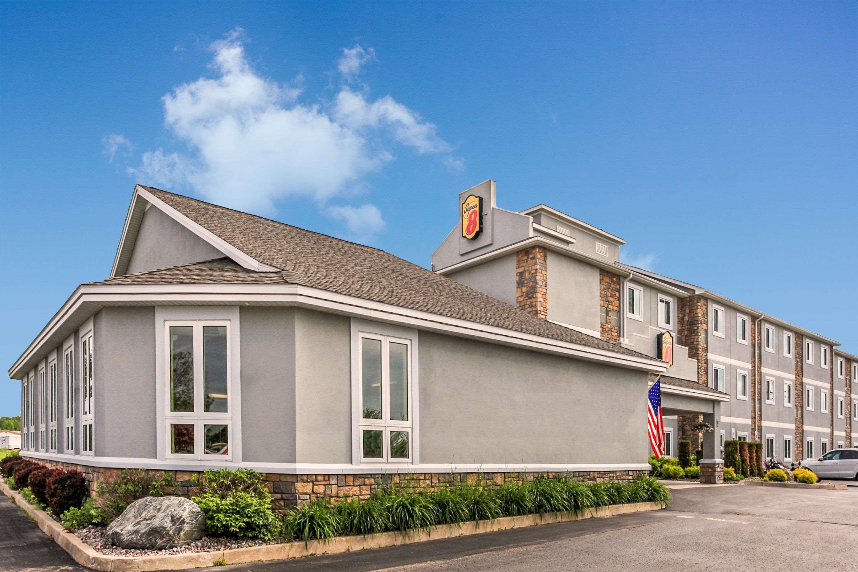 Super 8 By Wyndham Sault Ste. Marie Hotel Exterior foto